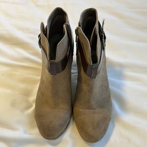 Carlos Santana Ankle Booties Size 7.5